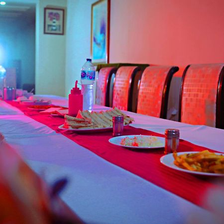 Quick Continental Hotel - Jail Road Lahore Eksteriør bilde