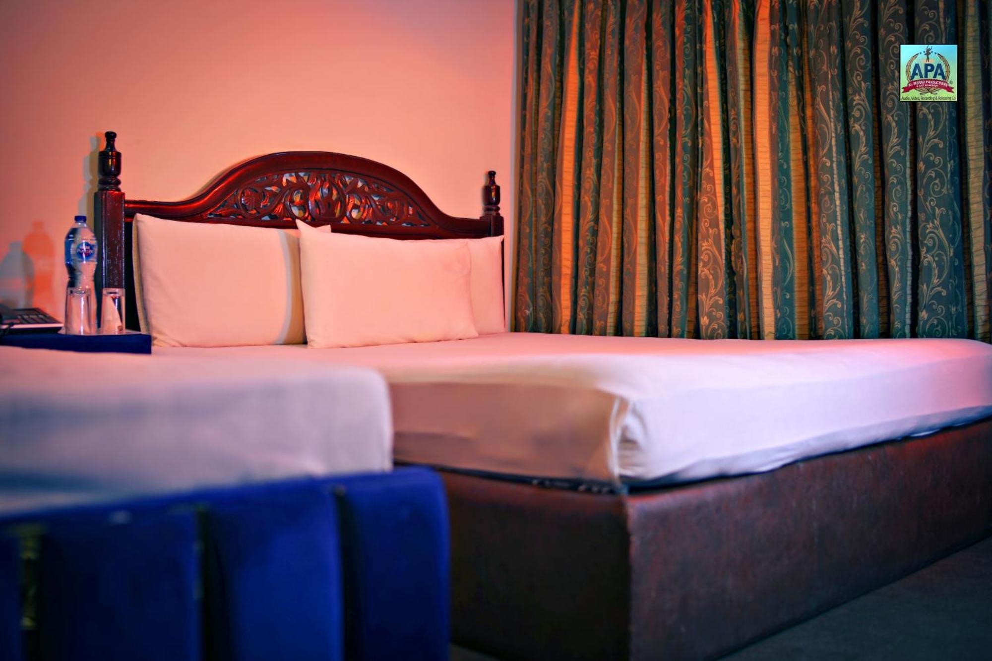 Quick Continental Hotel - Jail Road Lahore Eksteriør bilde