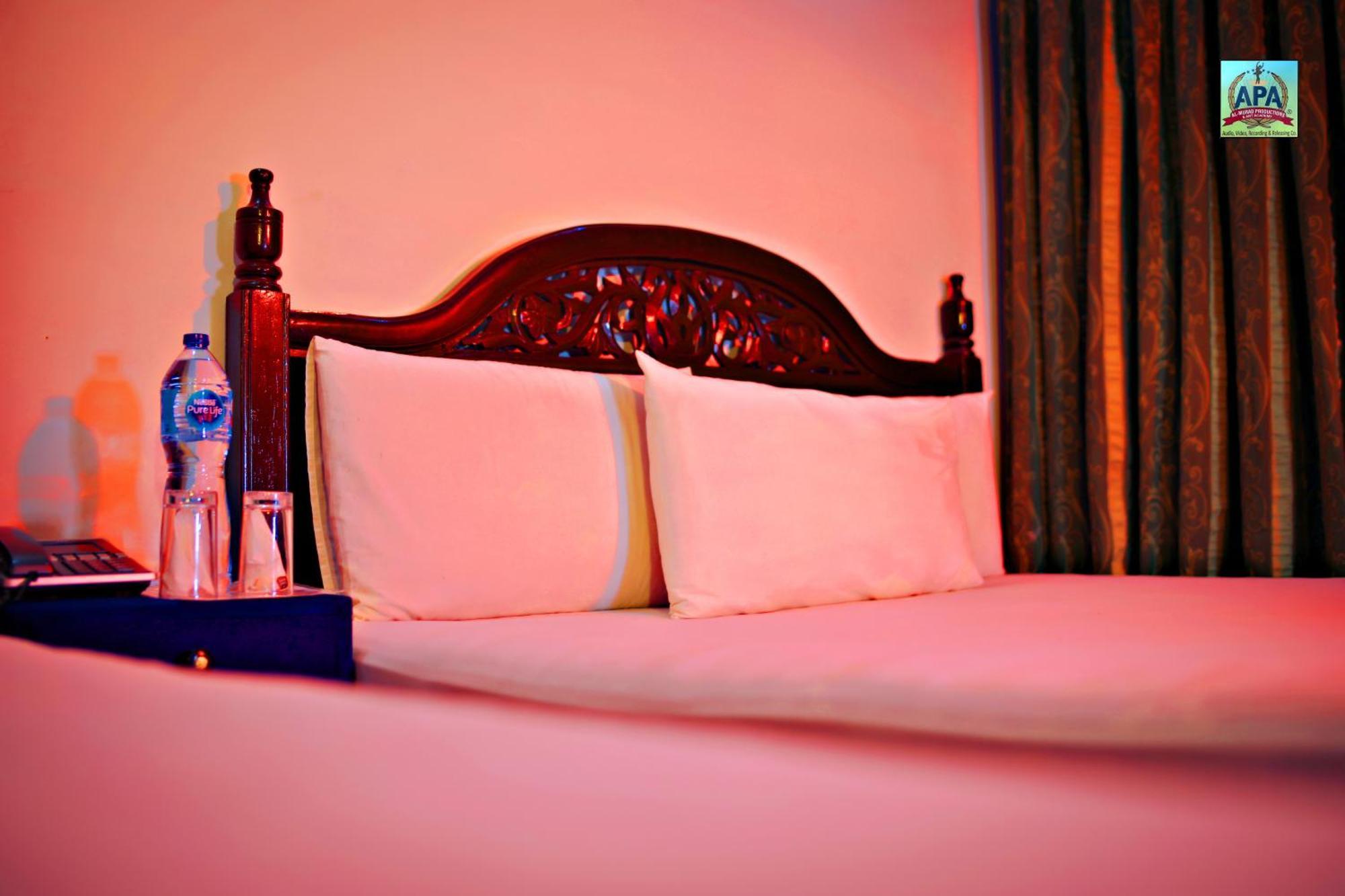Quick Continental Hotel - Jail Road Lahore Eksteriør bilde