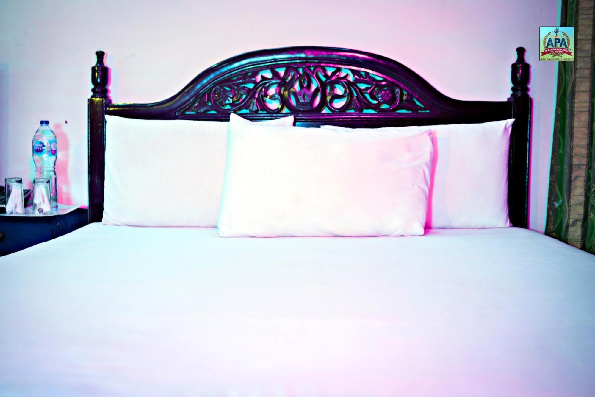 Quick Continental Hotel - Jail Road Lahore Eksteriør bilde